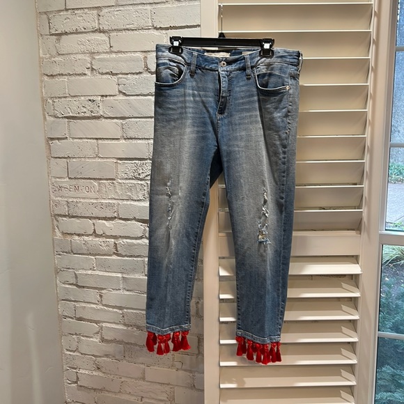 Pilcro and the Letterpress Denim - Slim Boyfriend Jeans with detailed fringe